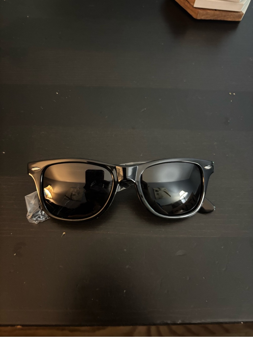Revolutti Unisex Black Classic Wayfarer Sunglasses